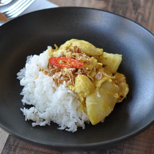 Yellow Curry with Chicken (Lifestyle)
